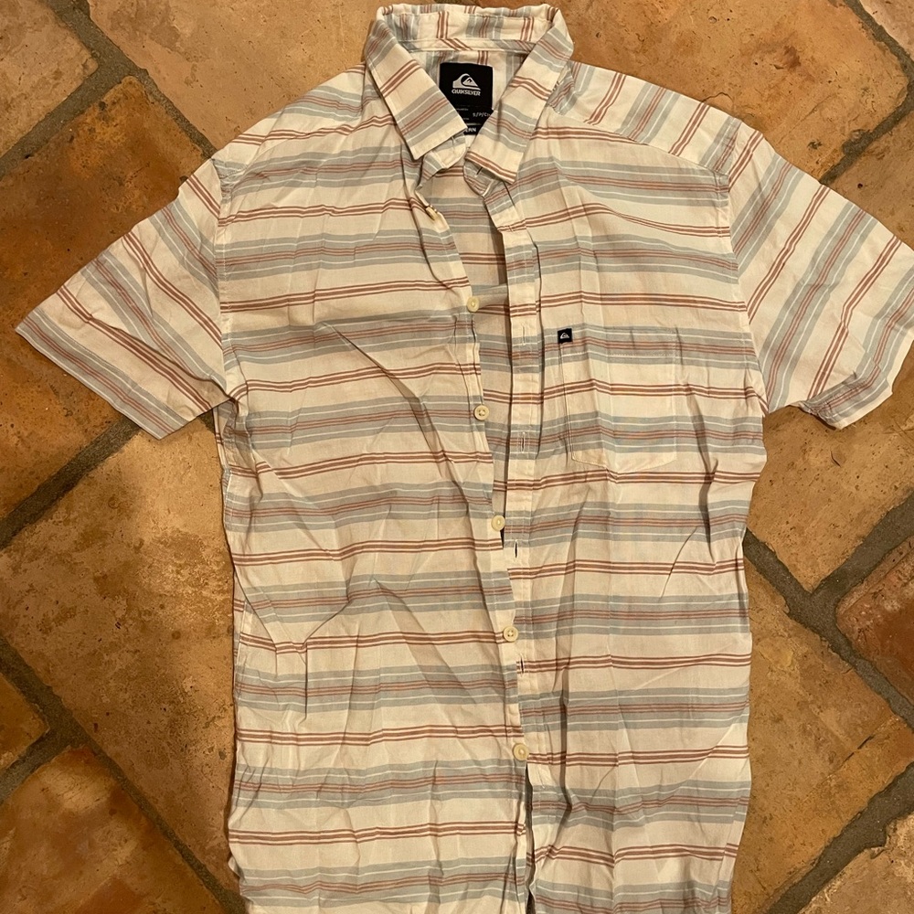 Quicksilver stripe Button Front size small